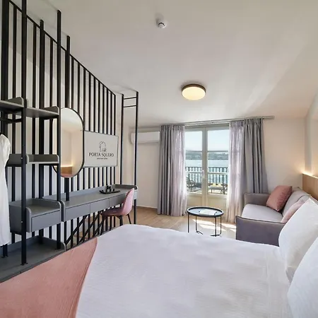 Porta Squero Premium Ретимно